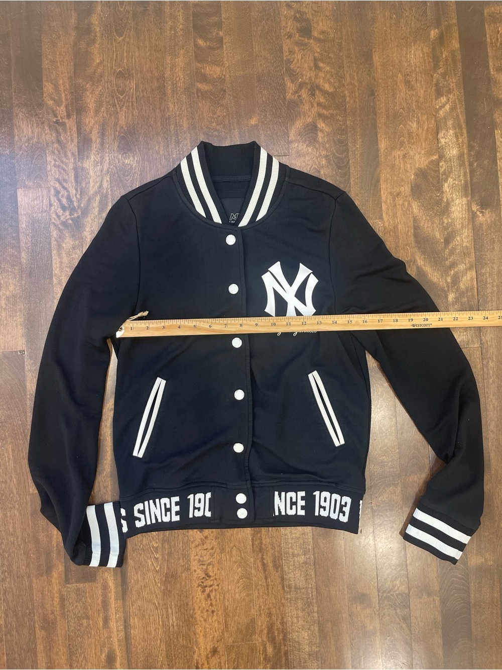 MLB black and White Varsity Button-Up Jacket - New York Yankees - Picture 12 of 12